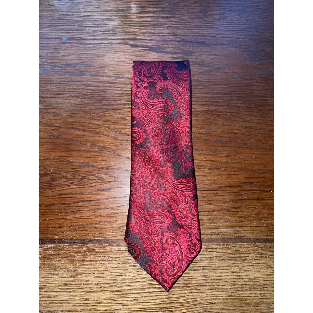 Men's Dress Tie - Shiny Red Black Pattern by Q brand - Picture 1 of 1